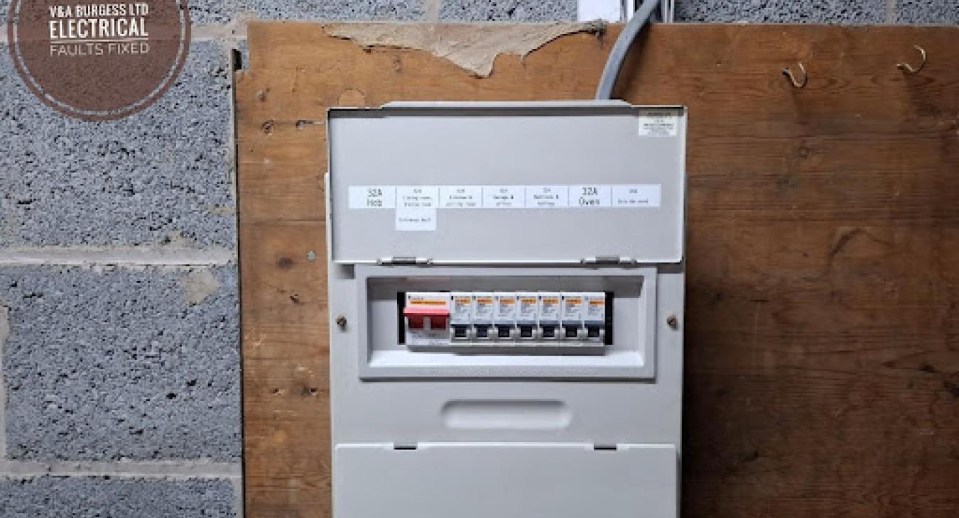 My Circuit Breaker Keeps Tripping: 9 Reasons why